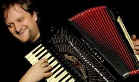 Orosz Zoltán harmonikaművész és Barátai újévi koncertje